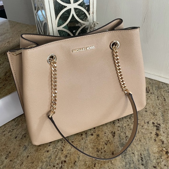 Michael Kors Bags New Large Mk Tegan Bag Beskit Color Poshmark